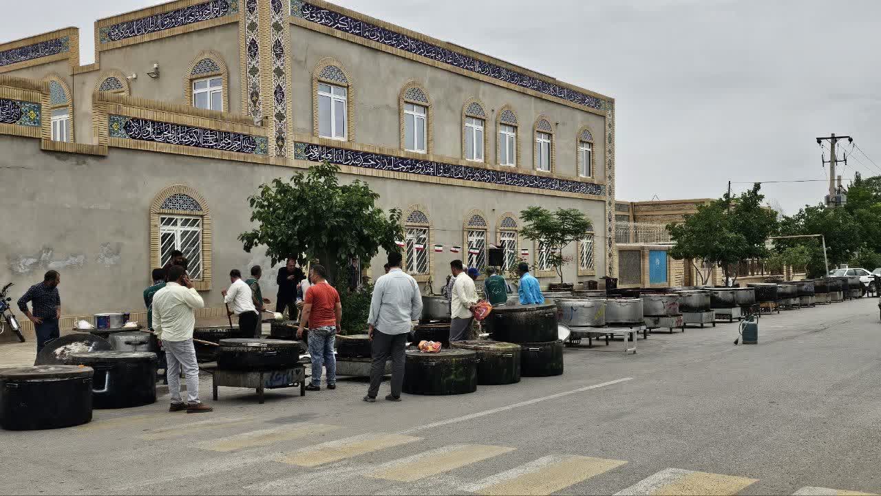 پویش «اطعام علوی» در درگز؛ طبخ و توزیع ۲۷ دیگ غذای گرم به همت خیران